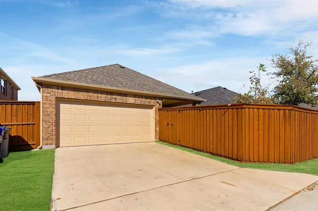 $2,500 | 2209 Barx Drive, Little Elm, TX 75068