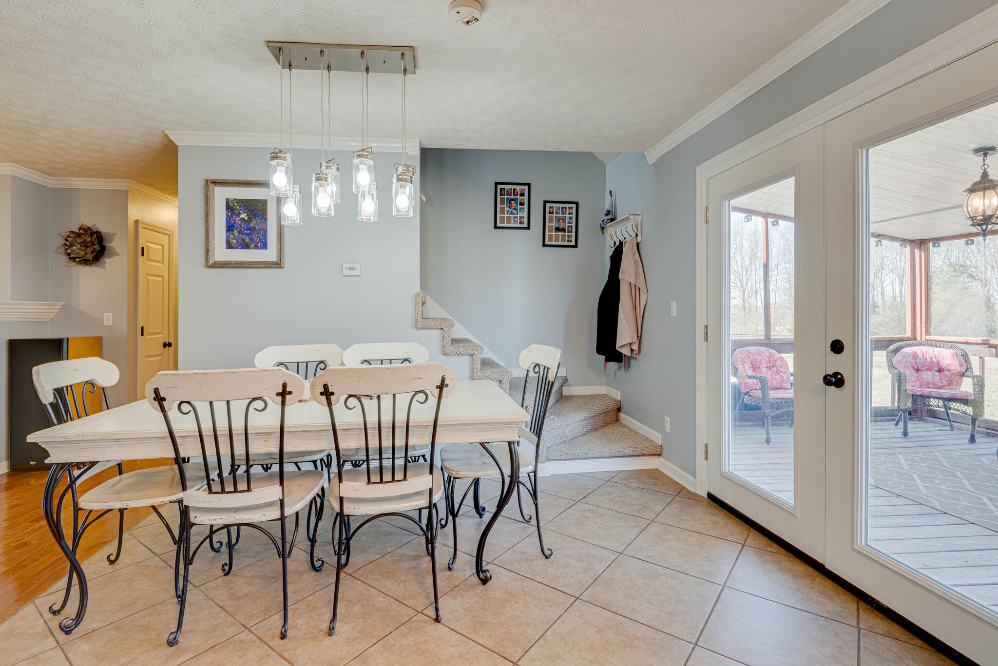 968 Hargrove Road West Dickson, TN 37055 - Photo 3 of 28 a view of a livingroom and dining room