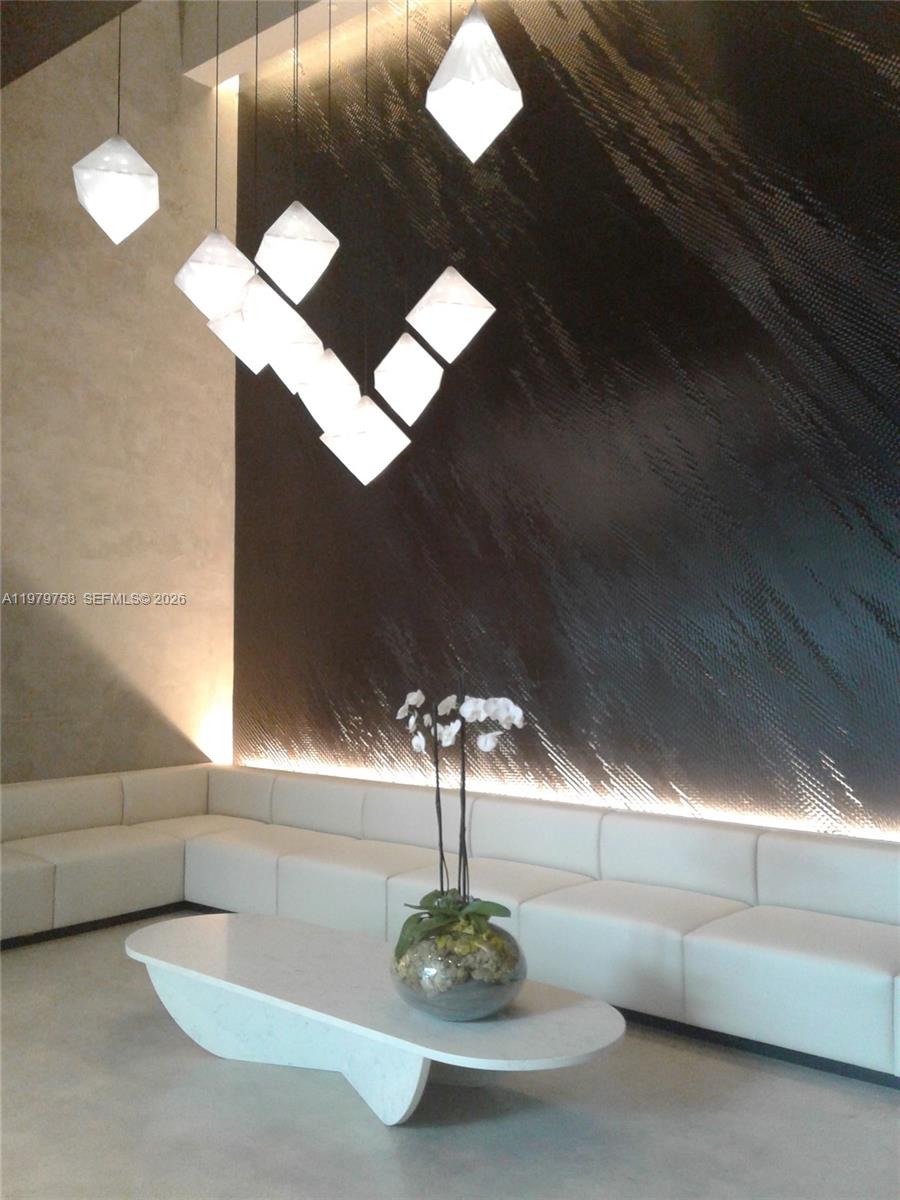 151 Southeast 1st Street, Unit 906 Miami, FL 33131 - Photo 2 of 30