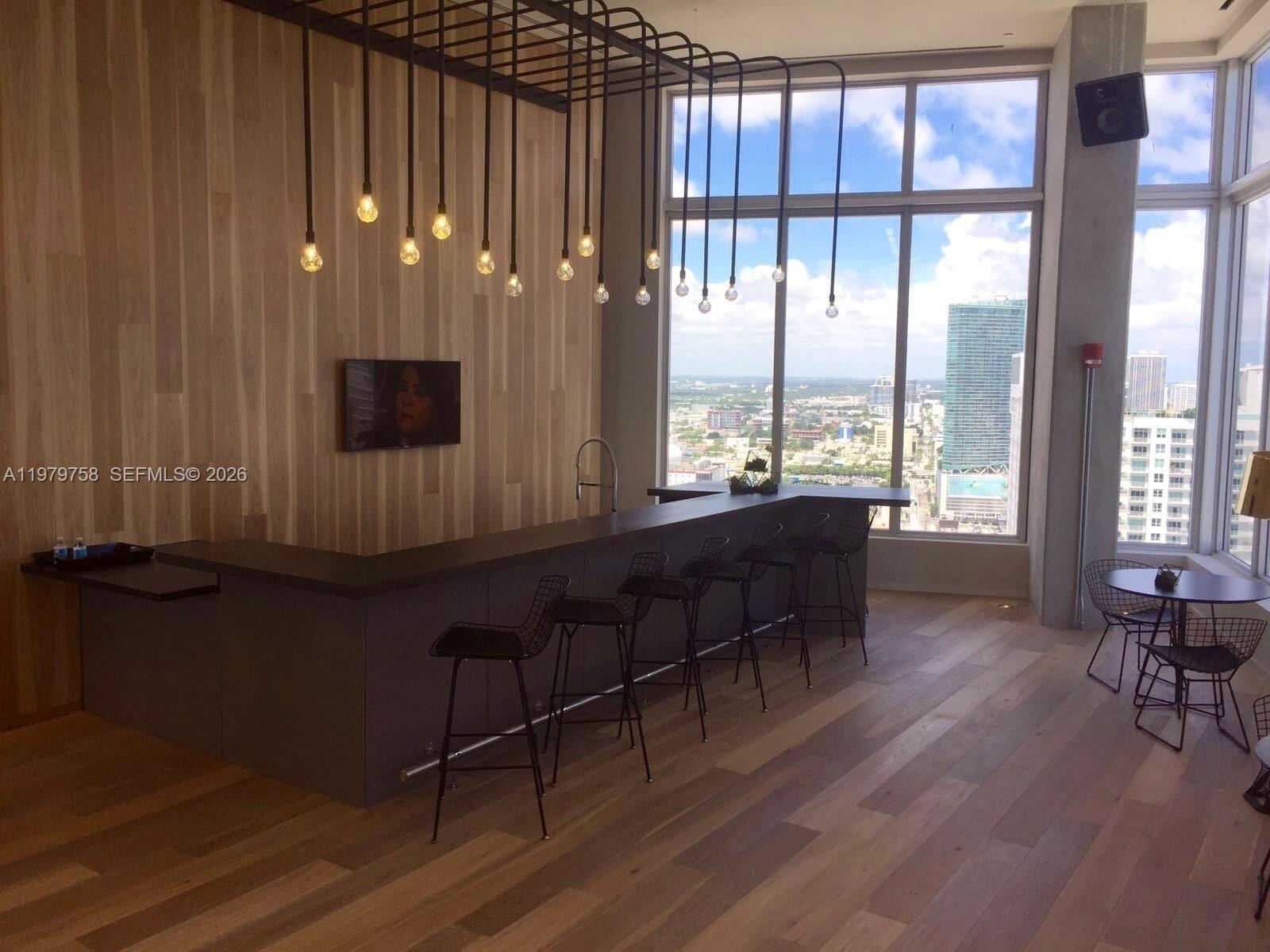 151 Southeast 1st Street, Unit 906 Miami, FL 33131 - Photo 25 of 30