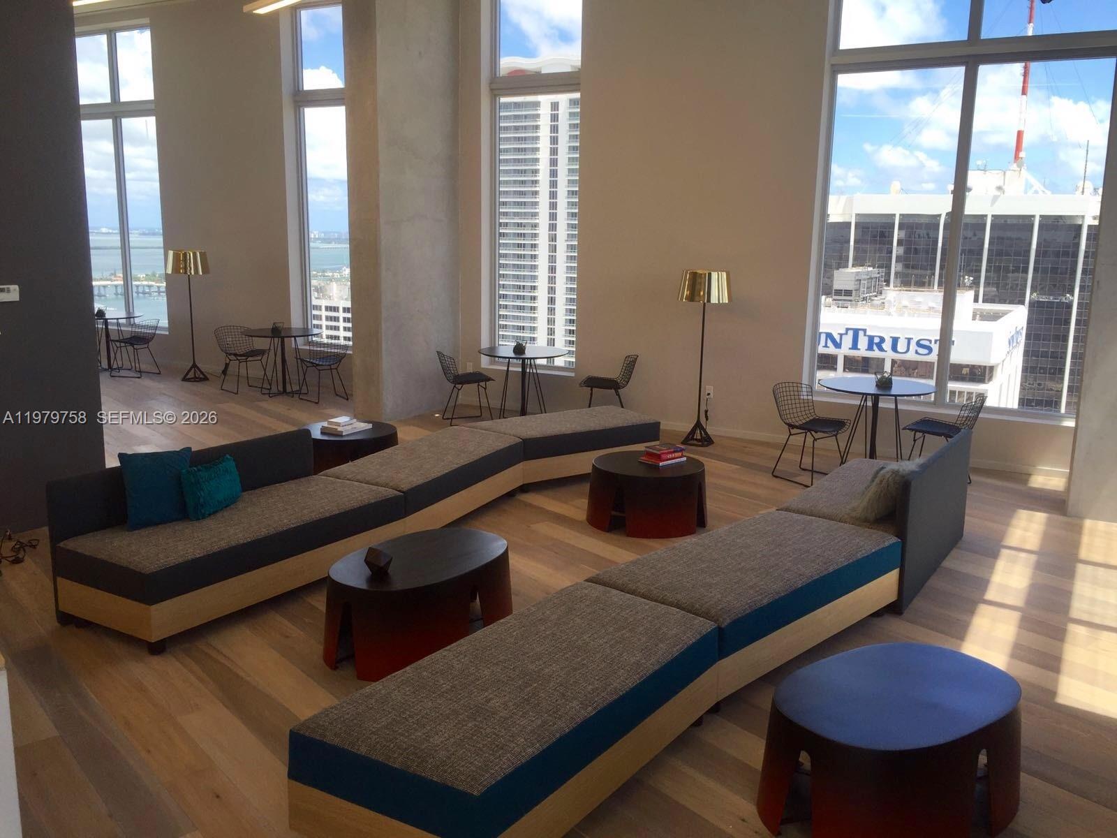 151 Southeast 1st Street, Unit 906 Miami, FL 33131 - Photo 29 of 30