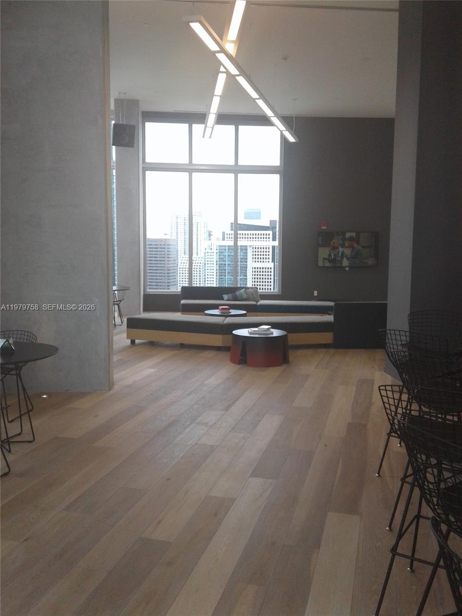 151 Southeast 1st Street, Unit 906 Miami, FL 33131 - Photo 7 of 30