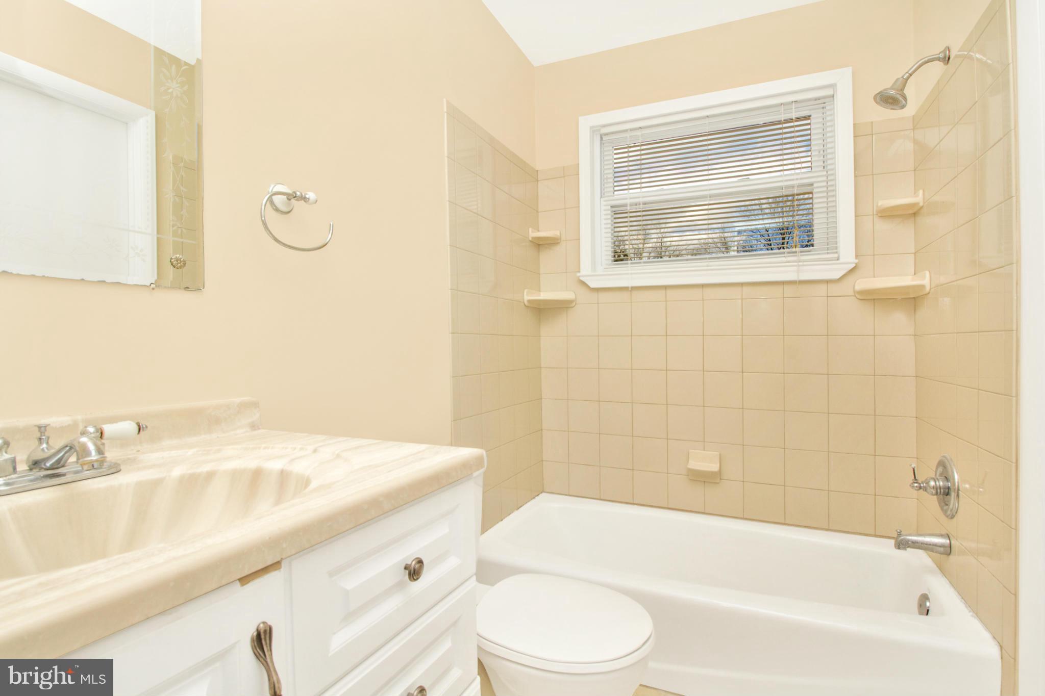 11910 Judson Road Silver Spring, MD 20902 - Photo 16 of 24 Bedroom
