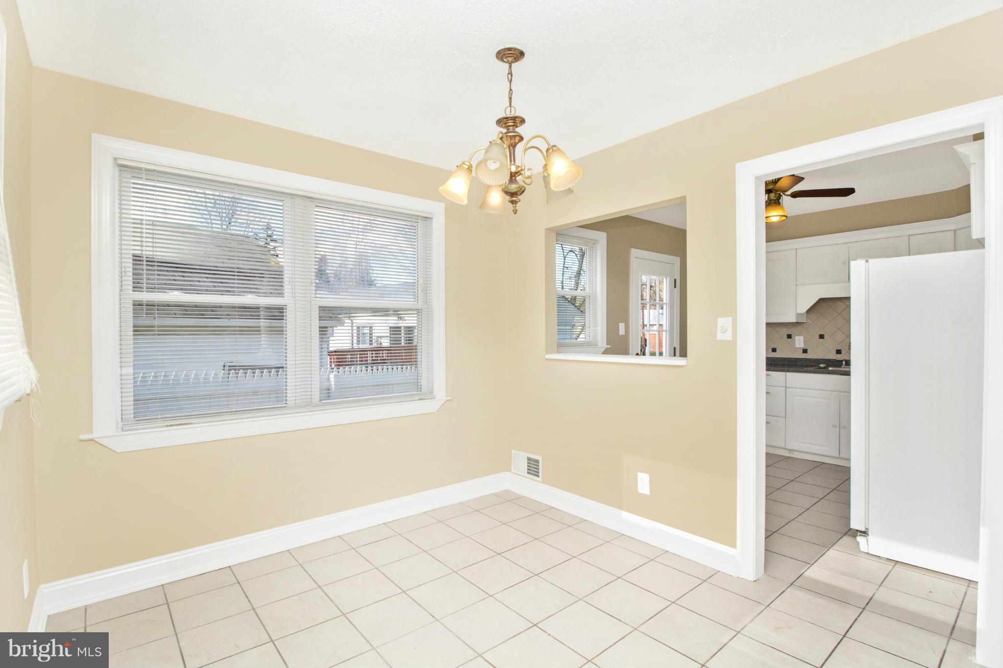 11910 Judson Road Silver Spring, MD 20902 - Photo 7 of 24 Dining Room