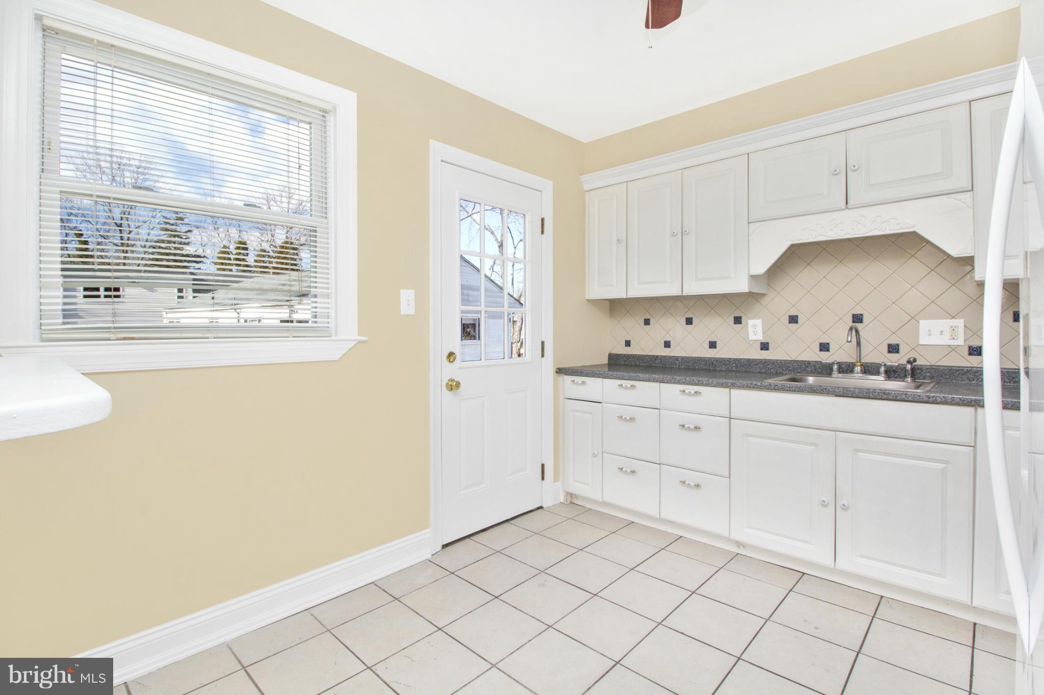 11910 Judson Road Silver Spring, MD 20902 - Photo 10 of 24 Kitchen