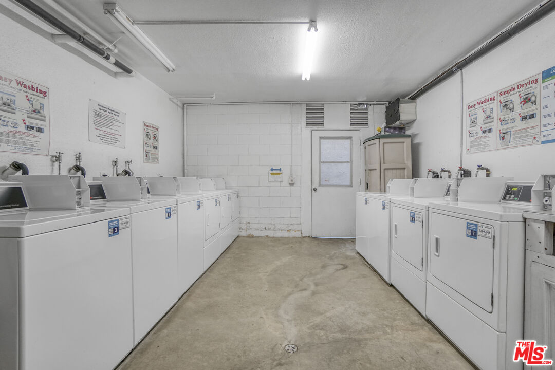 12030 Rochester Avenue, Unit 210 Los Angeles, CA 90025 - Photo 16 of 19