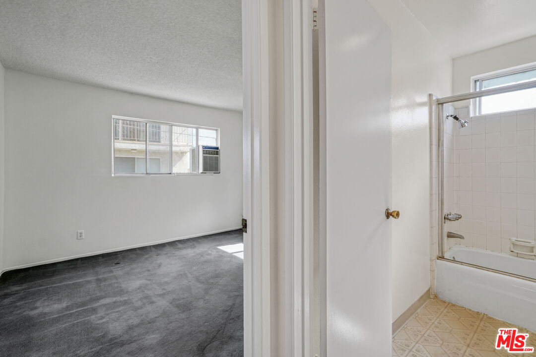 12030 Rochester Avenue, Unit 210 Los Angeles, CA 90025 - Photo 10 of 19