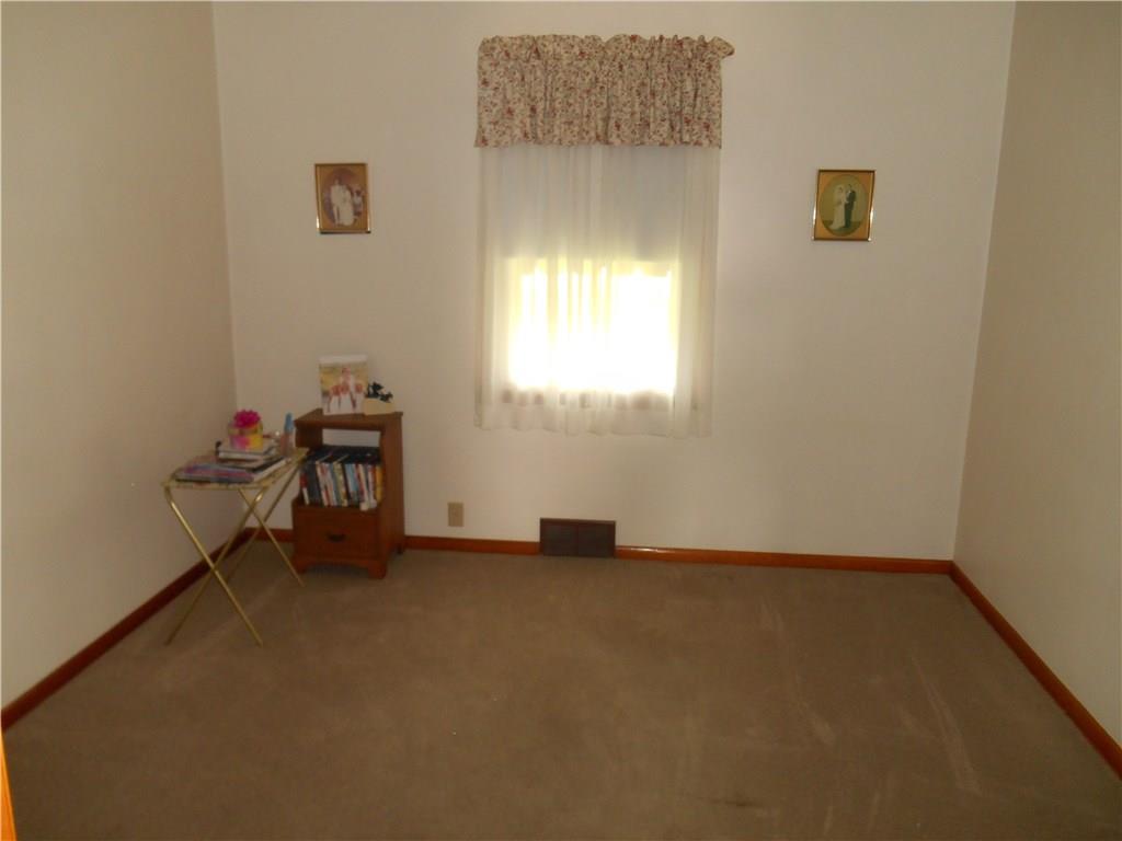 145 Center Street Springdale, PA 15144 - Photo 8 of 12 Gallery Image 8