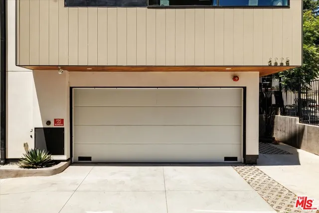 a view of a entryway door of the house
