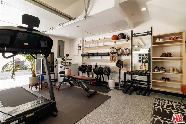 $1,795,000 | 3225 Rowena Avenue, Los Angeles, CA 90027