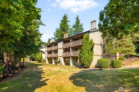 $275,400 | 17425 119th Lane Southeast, Unit D30, Renton, WA 98058