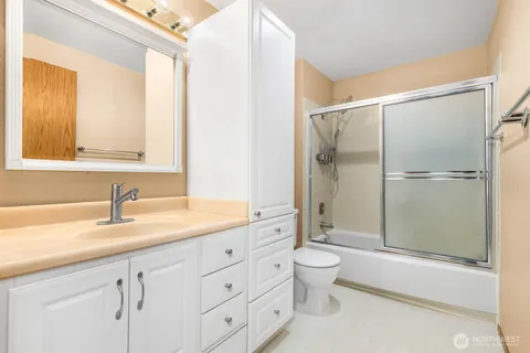 $275,400 | 17425 119th Lane Southeast, Unit D30, Renton, WA 98058