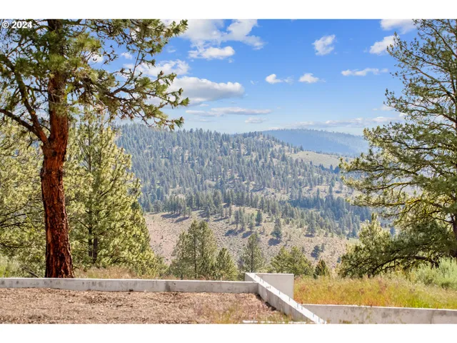 a view of outdoor space