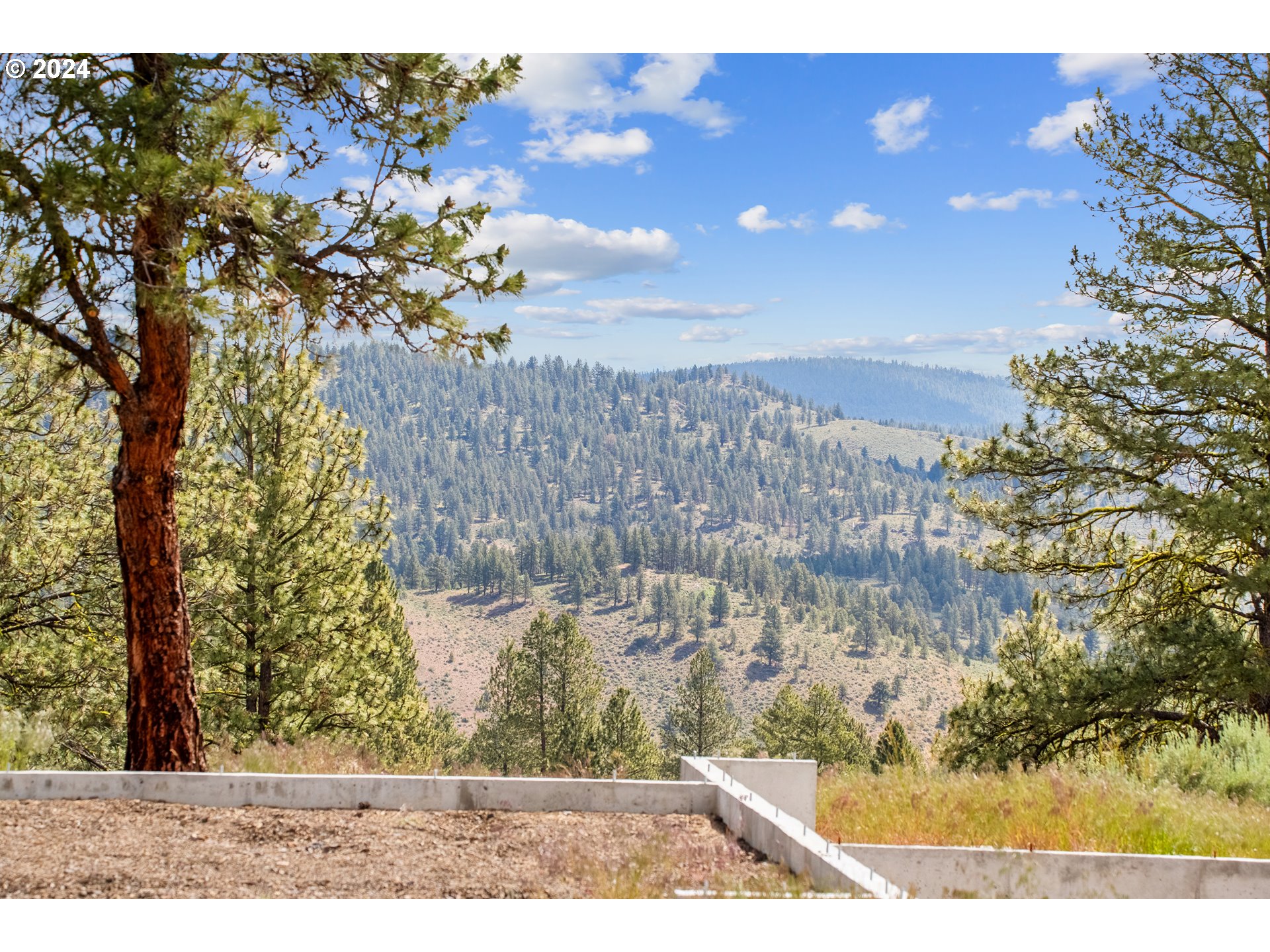 30169 Horseshoe Loop, Unit S15 Seneca, OR 97873 - Photo 4 of 9 a view of outdoor space