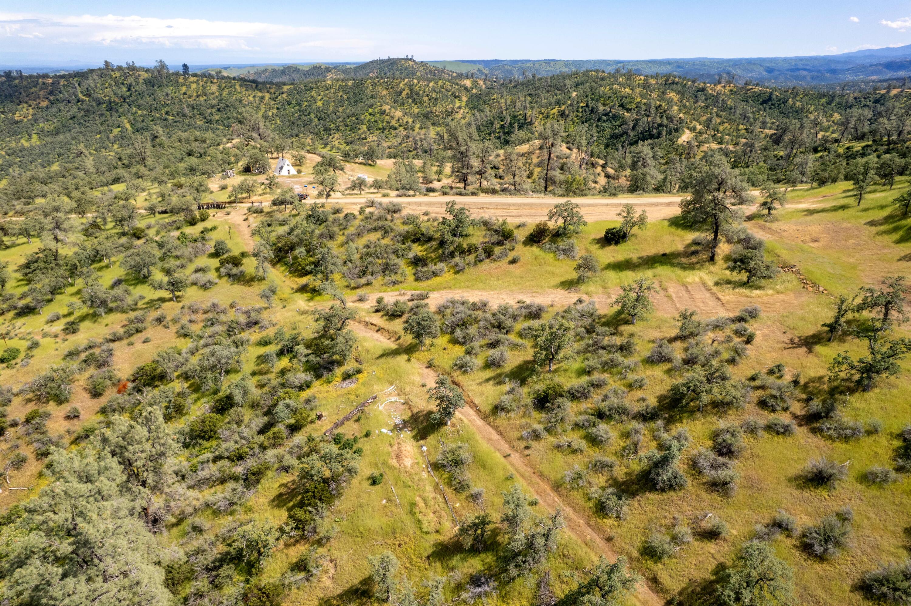 4200 Fiddlers Road Igo, CA 96047 - Photo 8 of 15 a view of a city with an ocean