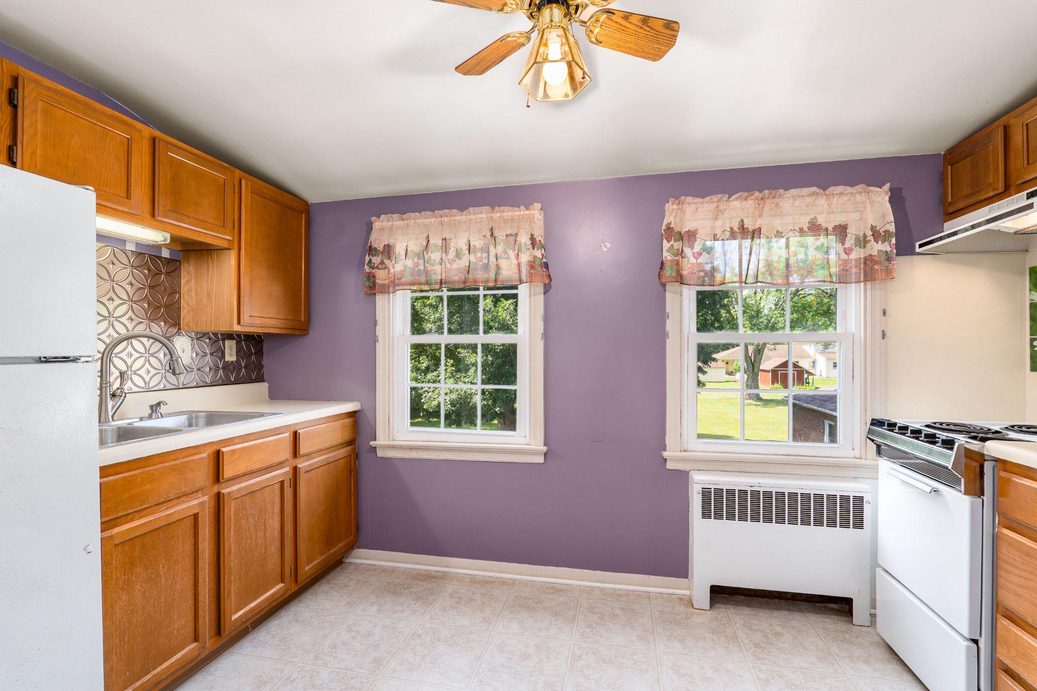 806 Long Bar Harbor Road Abingdon, MD 21009 - Photo 26 of 41 Upper level second kitchen.