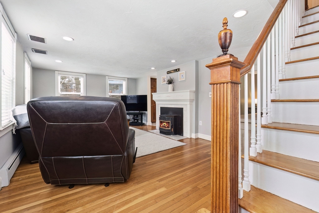 32 Summer Street Georgetown, MA 01833 - Photo 4 of 25