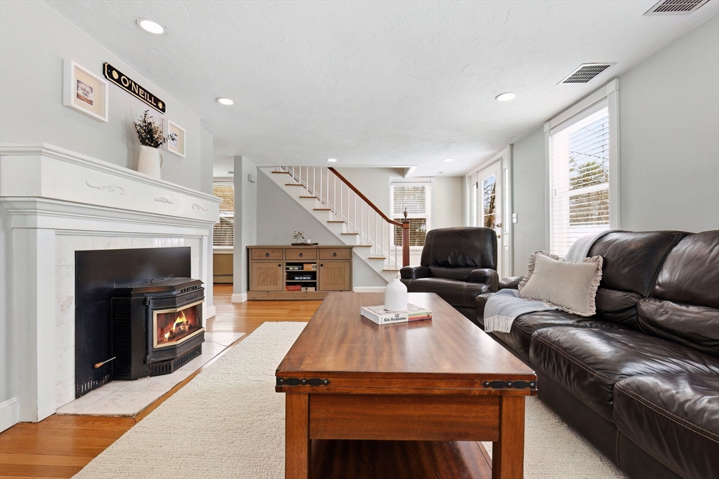 32 Summer Street Georgetown, MA 01833 - Photo 5 of 25