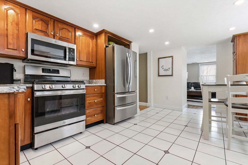 32 Summer Street Georgetown, MA 01833 - Photo 9 of 25