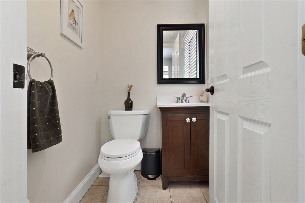 32 Summer Street Georgetown, MA 01833 - Photo 10 of 25