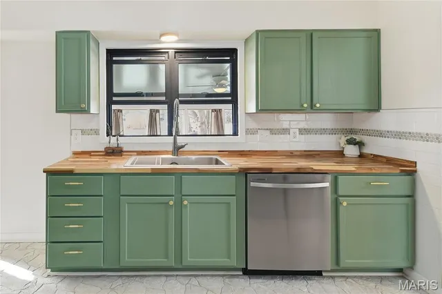 $239,900 | 733 Forman Road, St. Louis, MO 63123