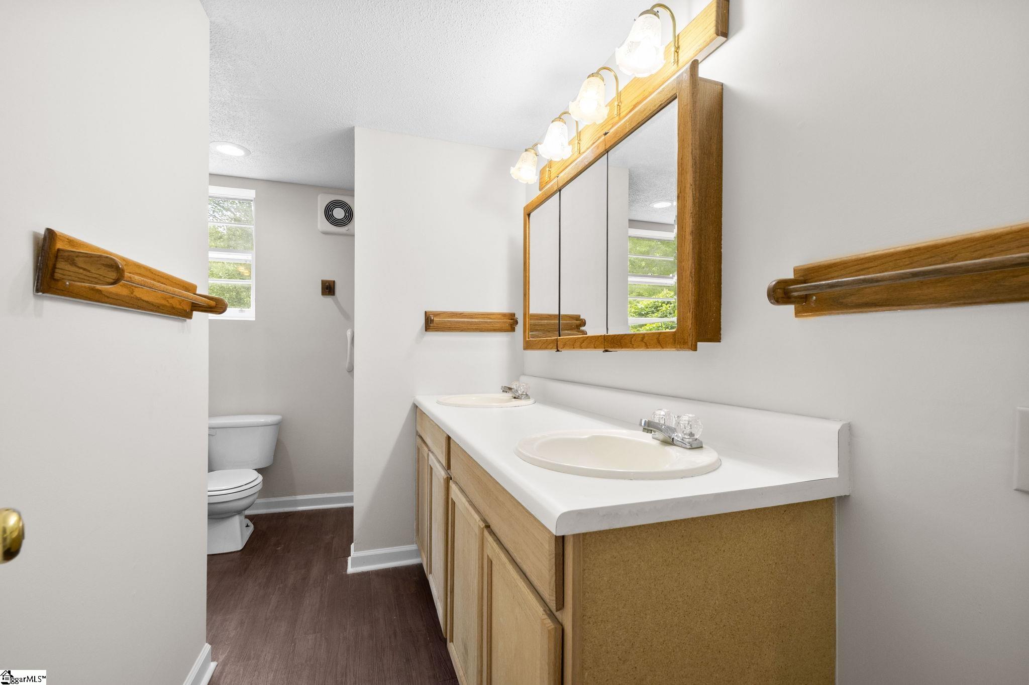1313 North Parker Road Greenville, SC 29609 - Photo 26 of 48
