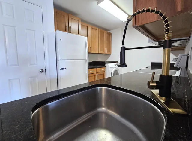 a close view of sink and tap