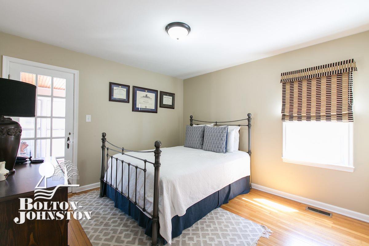 1616 Hampton Road Grosse Pointe Woods, MI 48236 - Photo 16 of 29