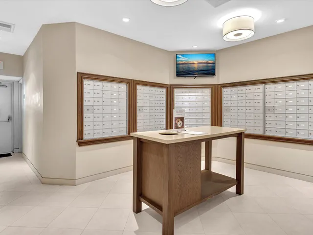 $1,495,000 | 500 South Ocean Boulevard, Unit 909, Boca Raton, FL 33432