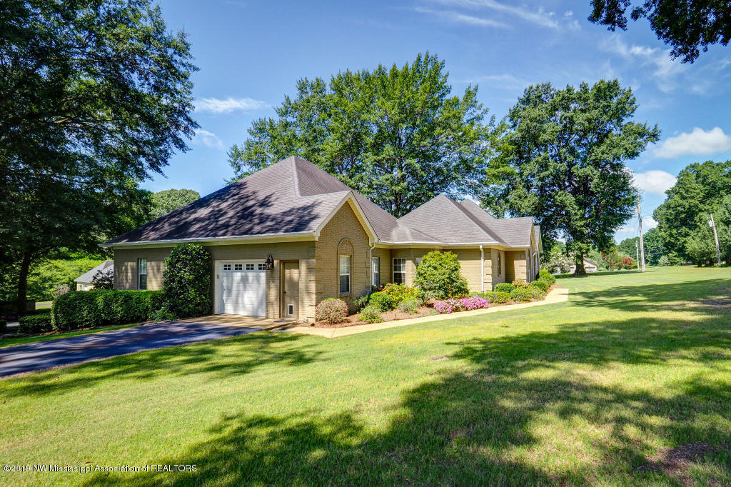 650 Oakley Road Senatobia, MS 38668 - Photo 2 of 57 1.5 acres
