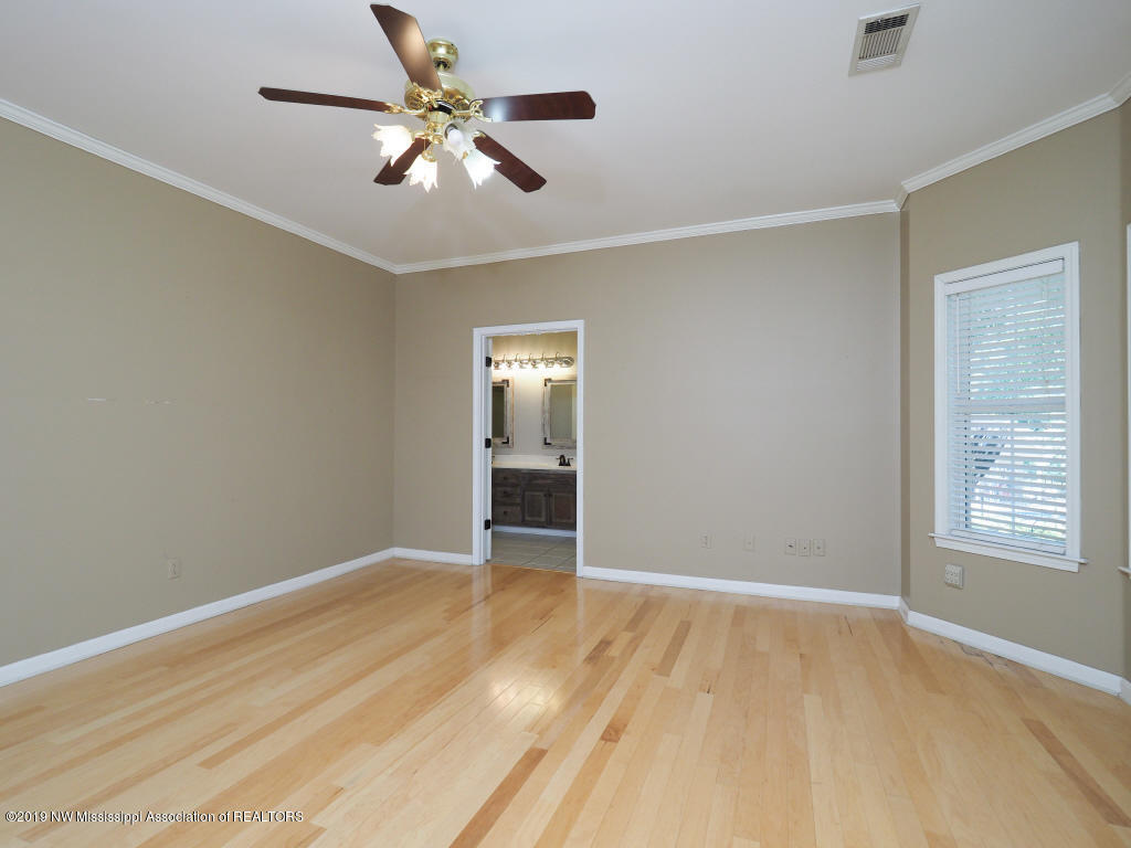 650 Oakley Road Senatobia, MS 38668 - Photo 24 of 57 Master Bedroom