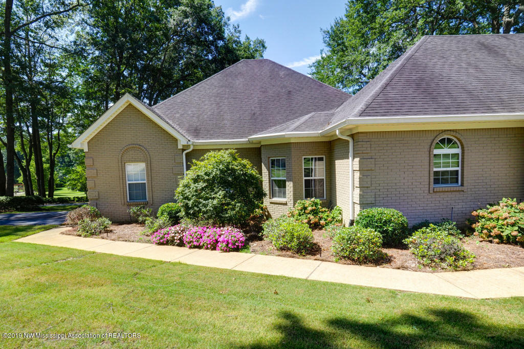 650 Oakley Road Senatobia, MS 38668 - Photo 3 of 57 Full irrigation