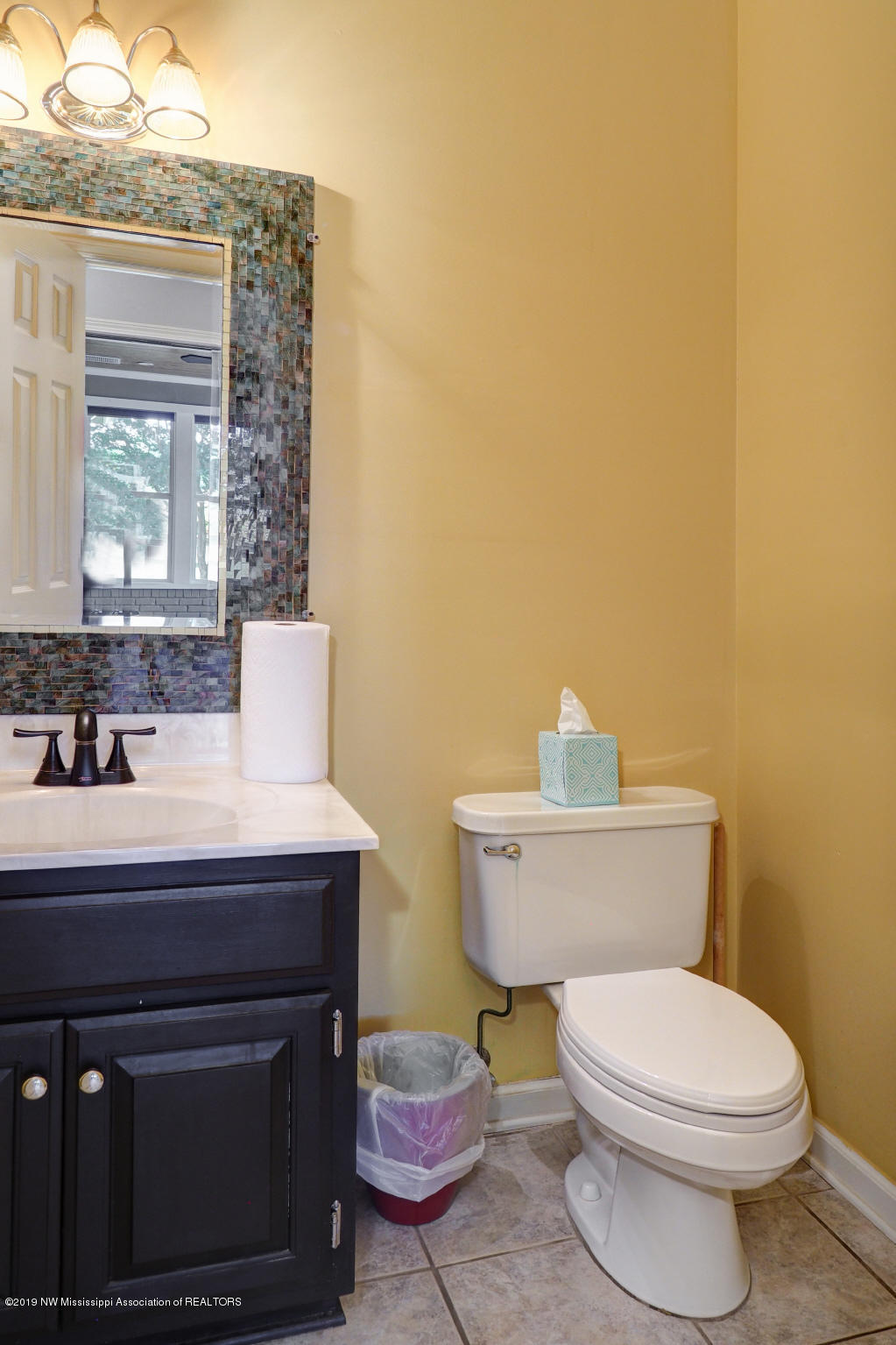650 Oakley Road Senatobia, MS 38668 - Photo 33 of 57 Half Bath