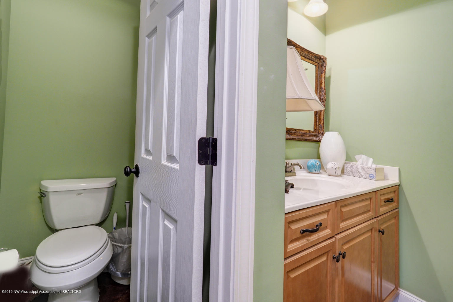 650 Oakley Road Senatobia, MS 38668 - Photo 50 of 57 Separate Toilet