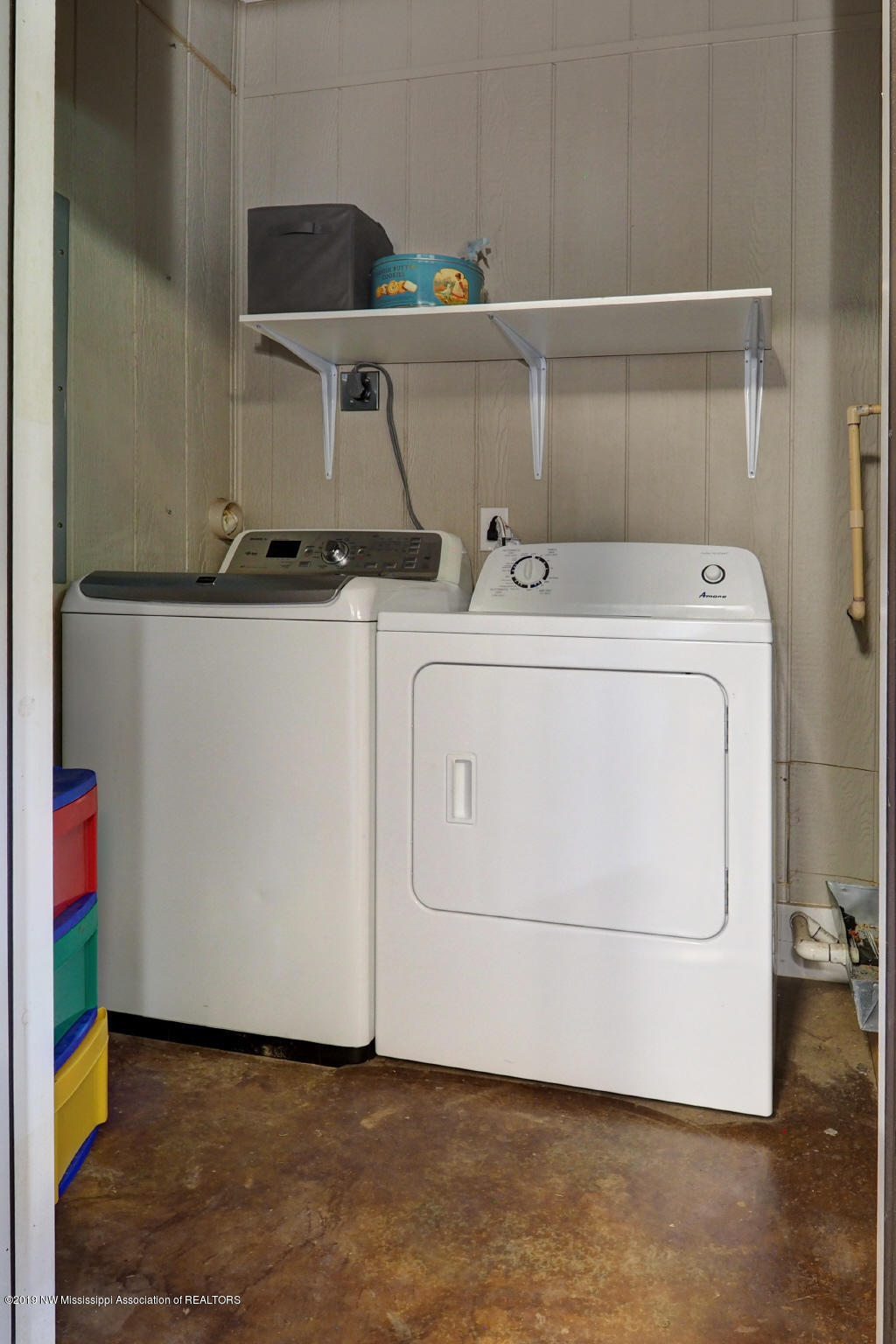 650 Oakley Road Senatobia, MS 38668 - Photo 53 of 57 Laundry Room
