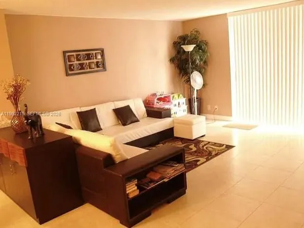 $2,300 | 1865 South Ocean Drive, Unit 2B, Hallandale Beach, FL 33009