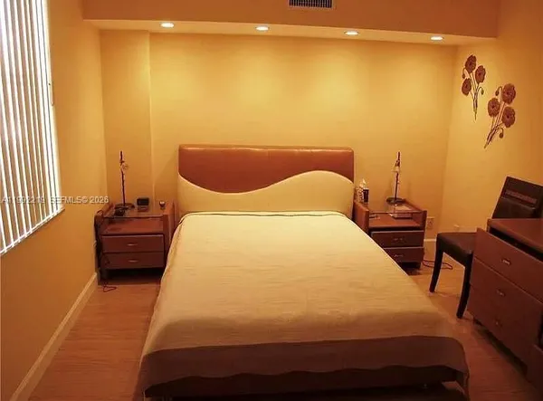 $2,300 | 1865 South Ocean Drive, Unit 2B, Hallandale Beach, FL 33009