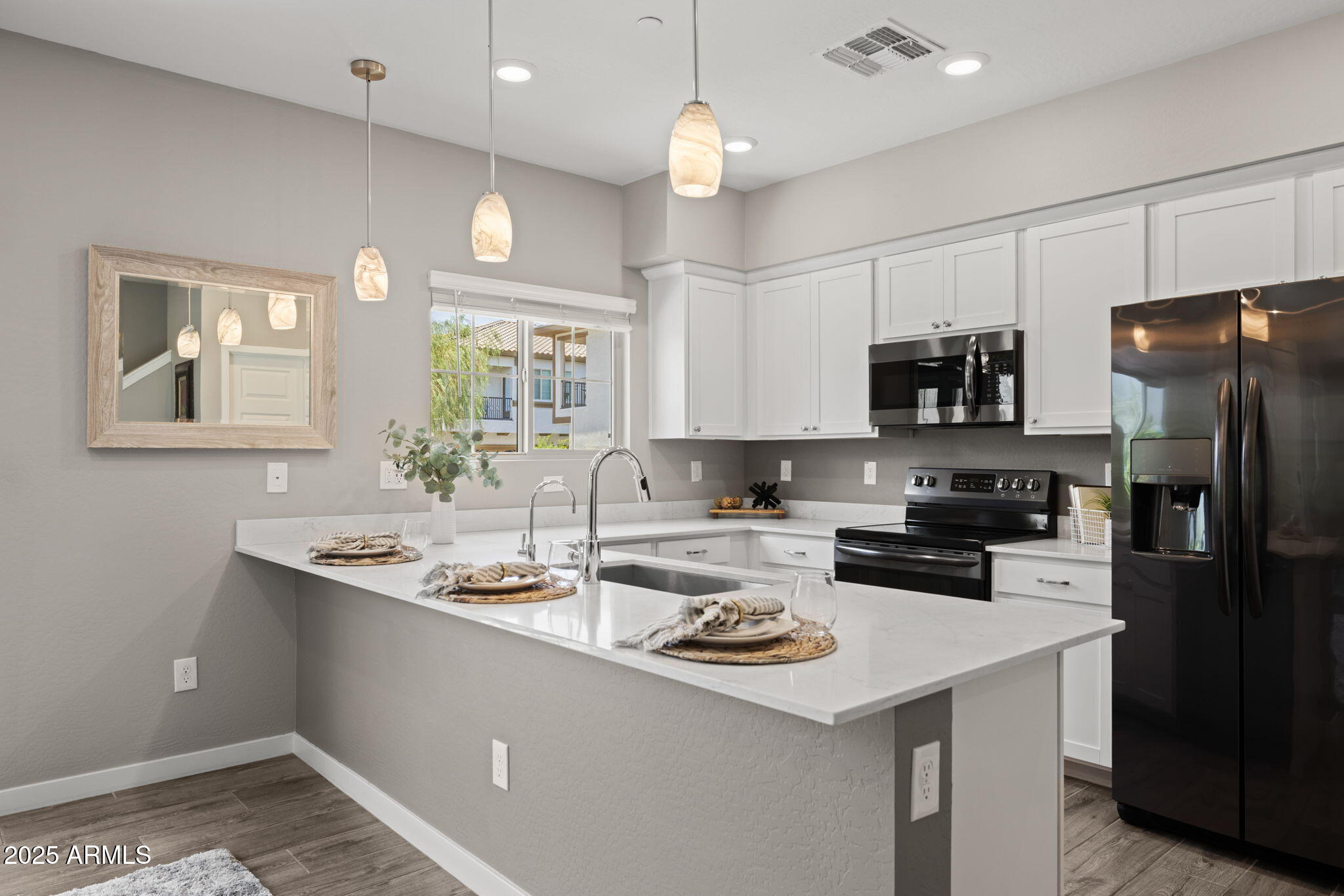 2746 South Decatur Drive, Unit 102 Gilbert, AZ 85295 - Photo 2 of 43 Kitchen