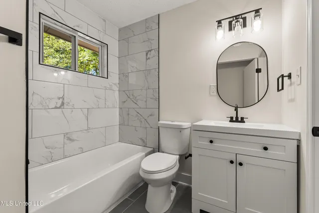 $155,000 | 206.5 Gordon Drive, Batesville, MS 38606