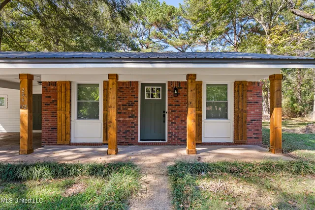 $155,000 | 206.5 Gordon Drive, Batesville, MS 38606