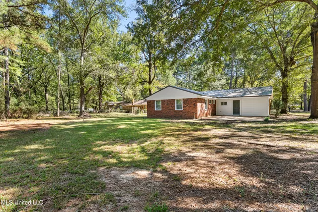 $155,000 | 206.5 Gordon Drive, Batesville, MS 38606