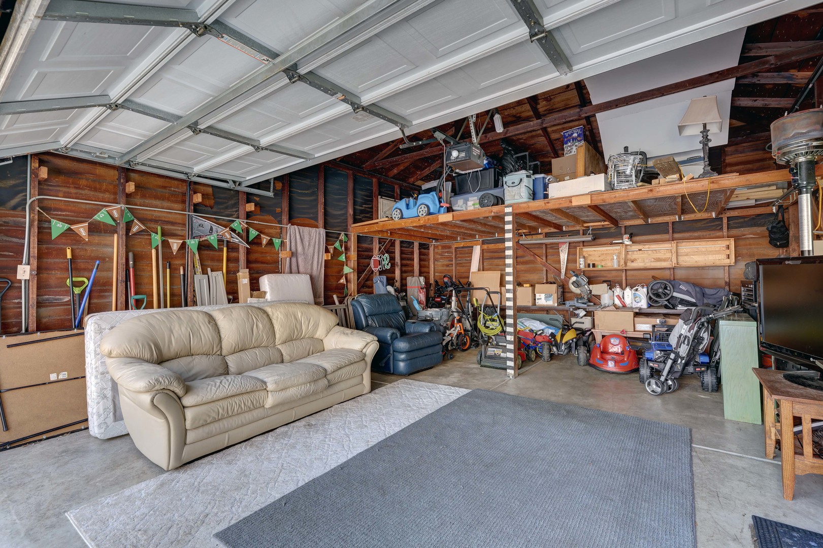 407 West Taylor Road Lombard, IL 60148 - Photo 24 of 33 a view of a storage in a room