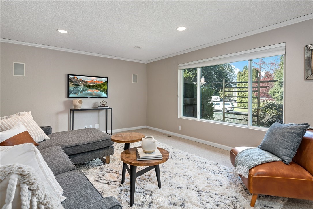 19117 27th Drive Southeast Bothell, WA 98012 - Photo 2 of 27 Gallery Image 2