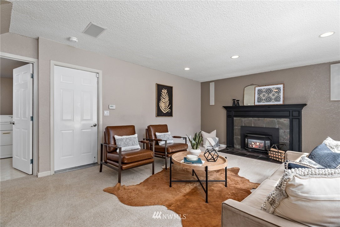 19117 27th Drive Southeast Bothell, WA 98012 - Photo 10 of 27 Gallery Image 10