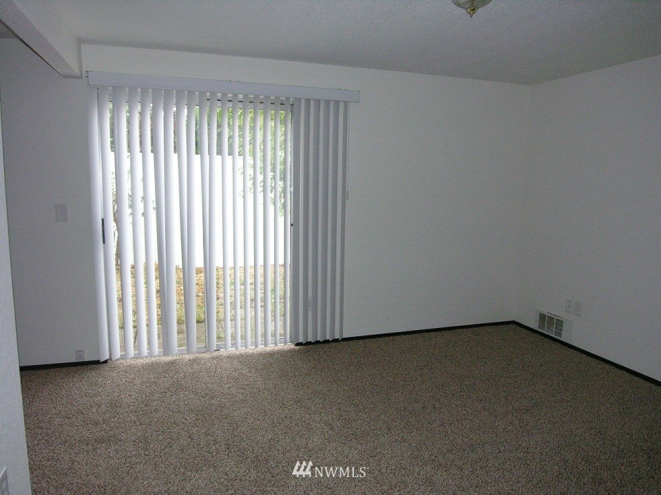604 Deerbrush Loop Southeast Olympia, WA 98513 - Photo 12 of 17 Gallery Image 12