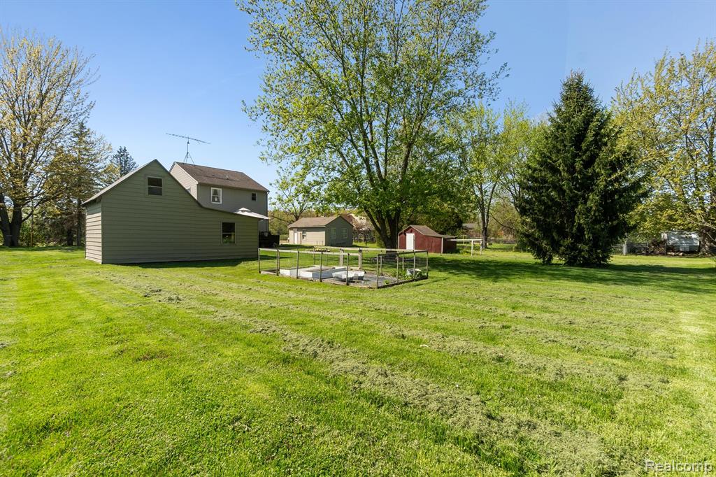 12347 Linden Road Linden, MI 48451 - Photo 30 of 34
