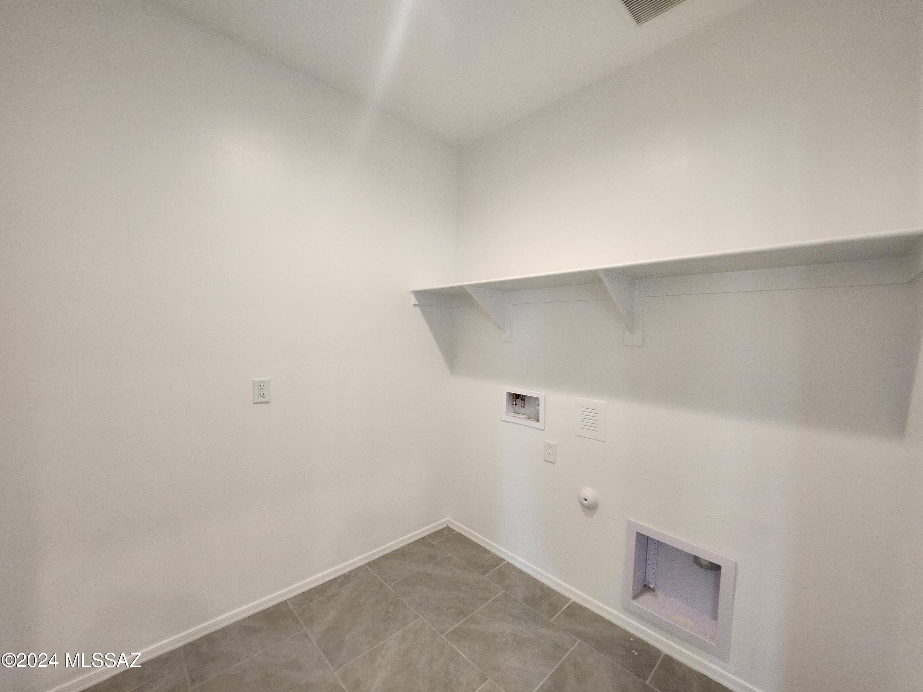 12536 West Barnett Road Marana, AZ 85653 - Photo 8 of 41