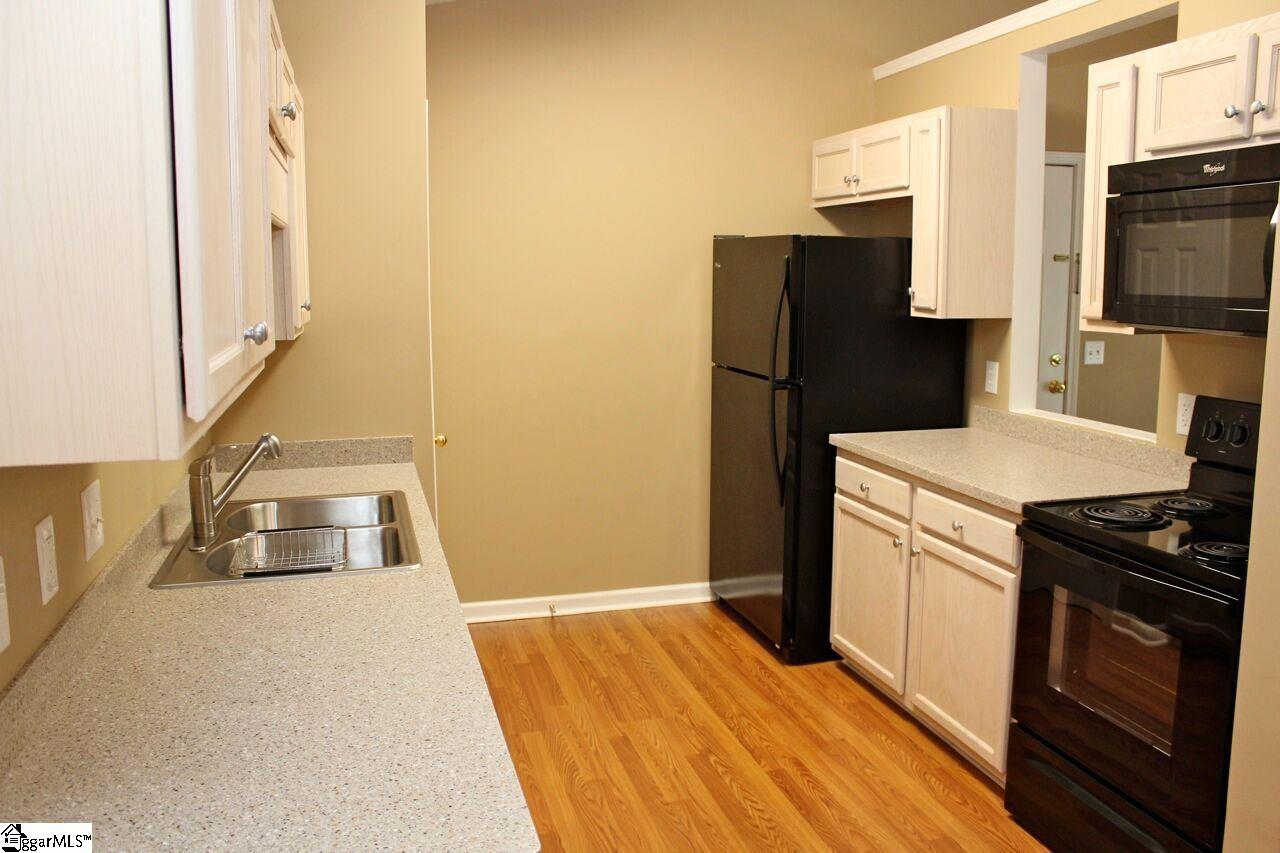 307 Pelham Square Way Greer, SC 29650 - Photo 8 of 14 Gallery Image 8
