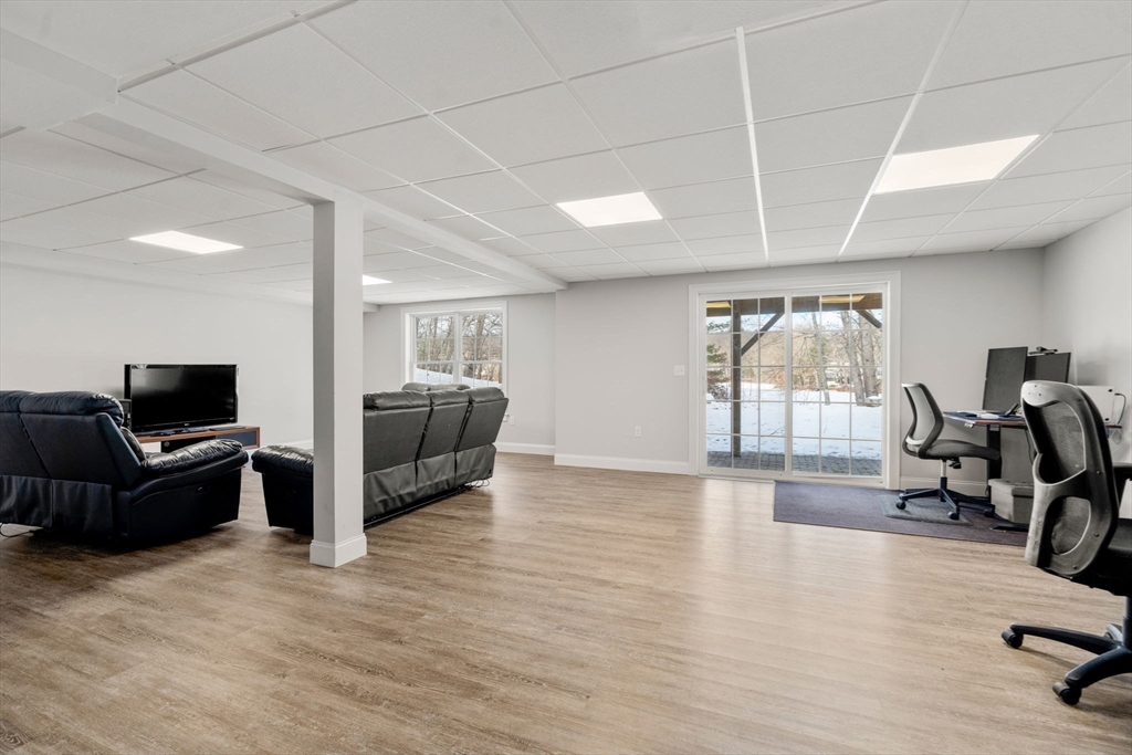 4 Alder Point, Unit 4 Westford, MA 01886 - Photo 34 of 42