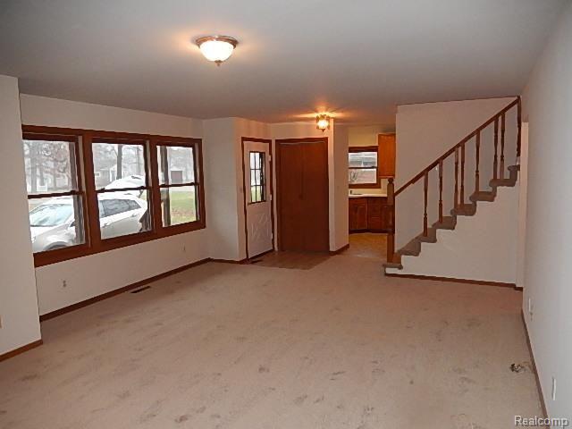 9141 Lake Road Grosse Ile, MI 48138 - Photo 5 of 22 011.jpg